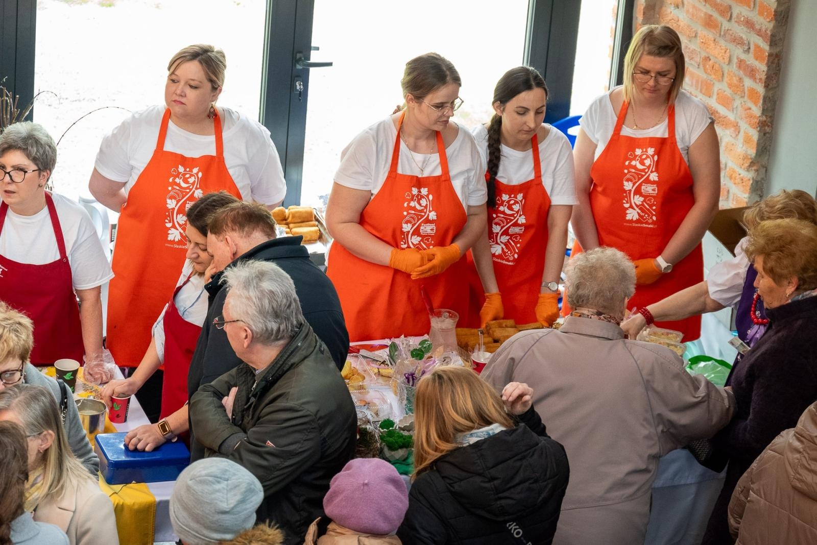 Zdjęcie w galerii na portalu naszraciborz.pl: Kiermasz Wielkanocny w niezwykłej scenerii tworkowskiego zamku [FOTO i WIDEO] wiadomości z regionu