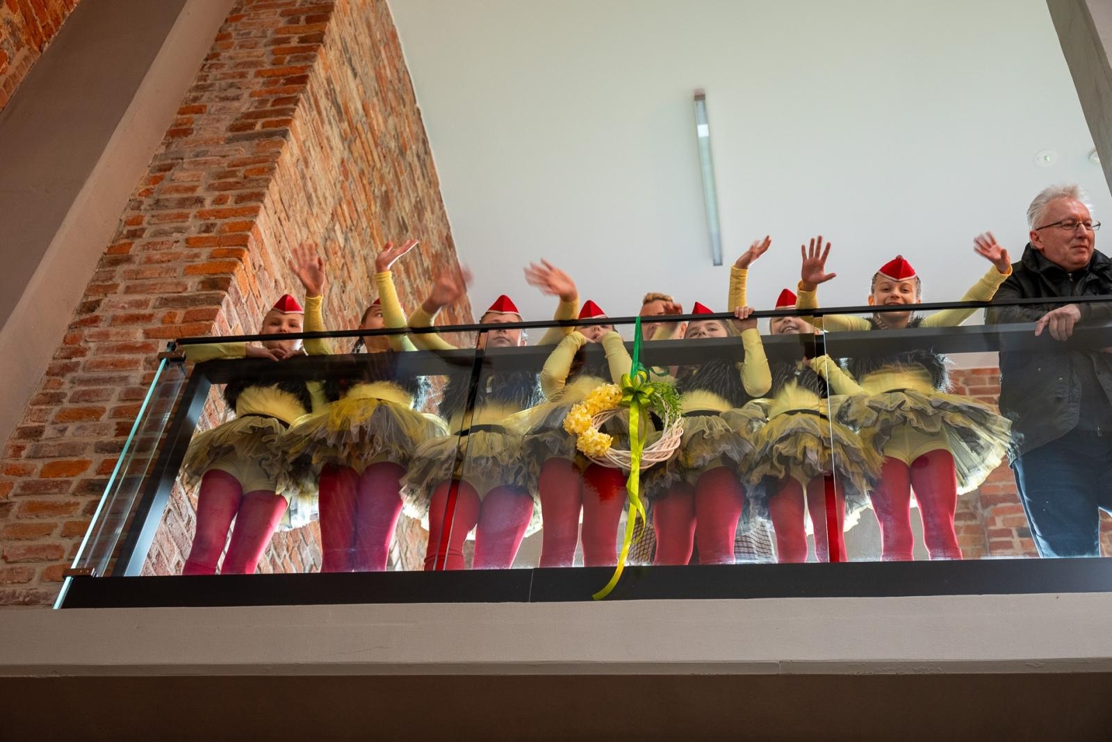 Zdjęcie w galerii na portalu naszraciborz.pl: Kiermasz Wielkanocny w niezwykłej scenerii tworkowskiego zamku [FOTO i WIDEO] wiadomości z regionu