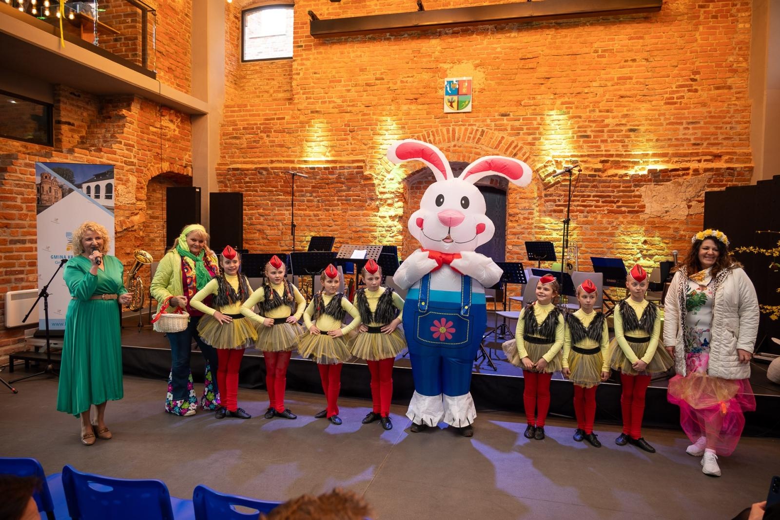 Zdjęcie w galerii na portalu naszraciborz.pl: Kiermasz Wielkanocny w niezwykłej scenerii tworkowskiego zamku [FOTO i WIDEO] wiadomości z regionu