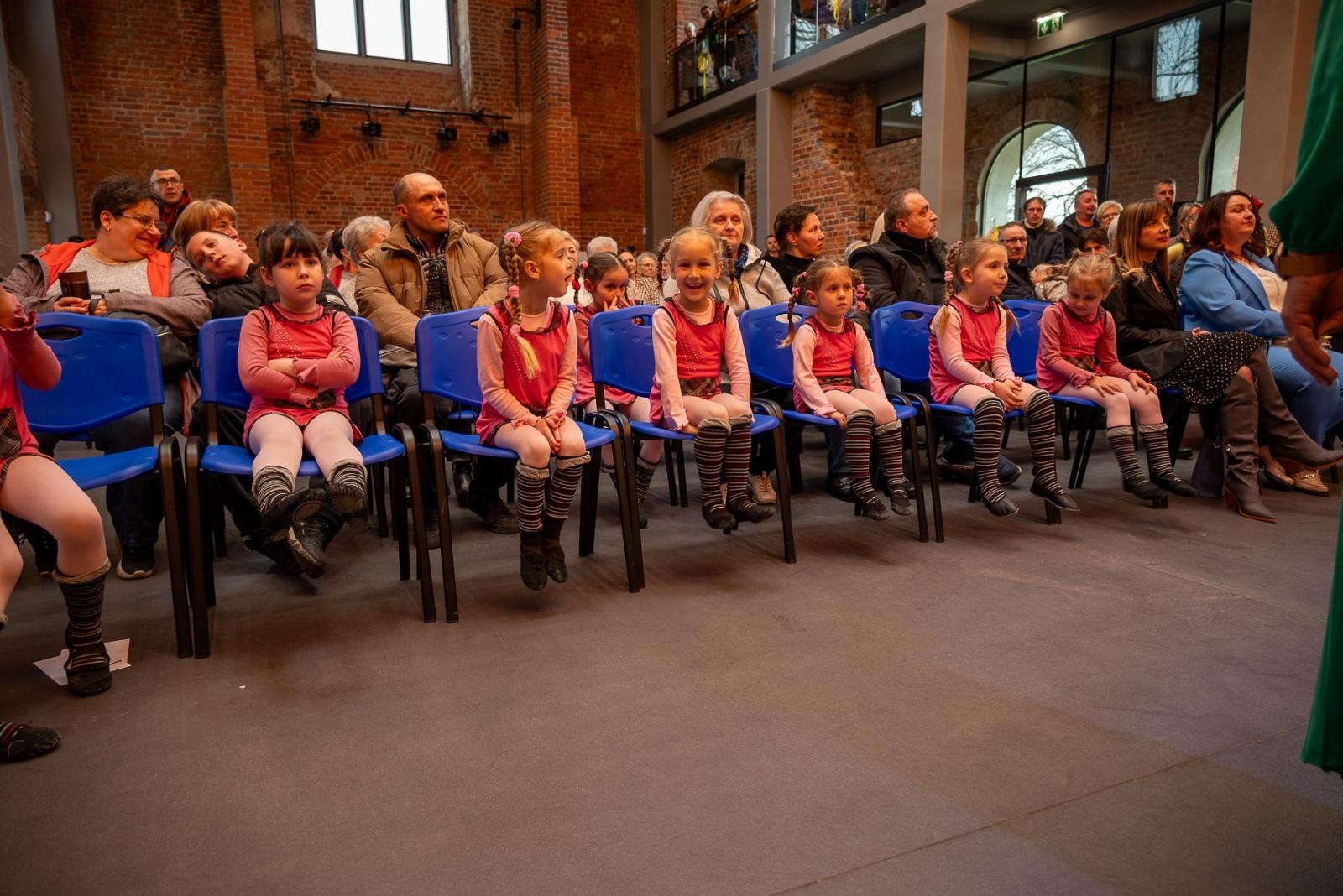Zdjęcie w galerii na portalu naszraciborz.pl: Kiermasz Wielkanocny w niezwykłej scenerii tworkowskiego zamku [FOTO i WIDEO] wiadomości z regionu