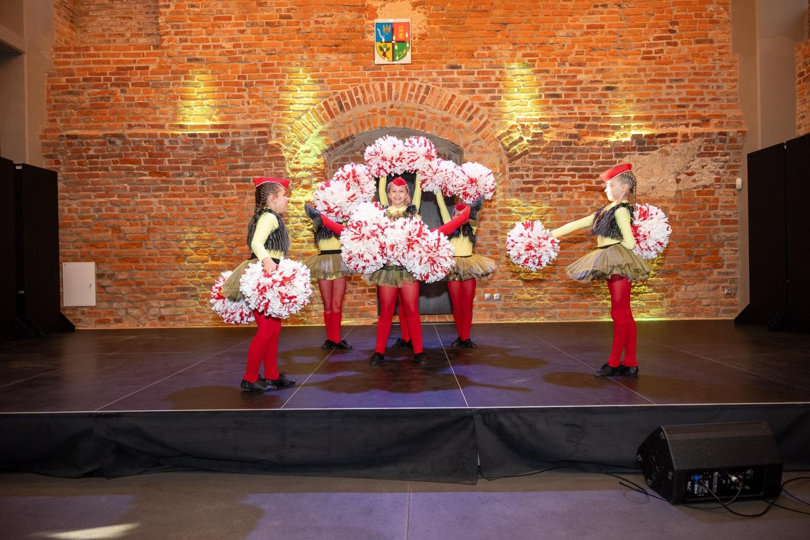 Zdjęcie w galerii na portalu naszraciborz.pl: Kiermasz Wielkanocny w niezwykłej scenerii tworkowskiego zamku [FOTO i WIDEO] wiadomości z regionu