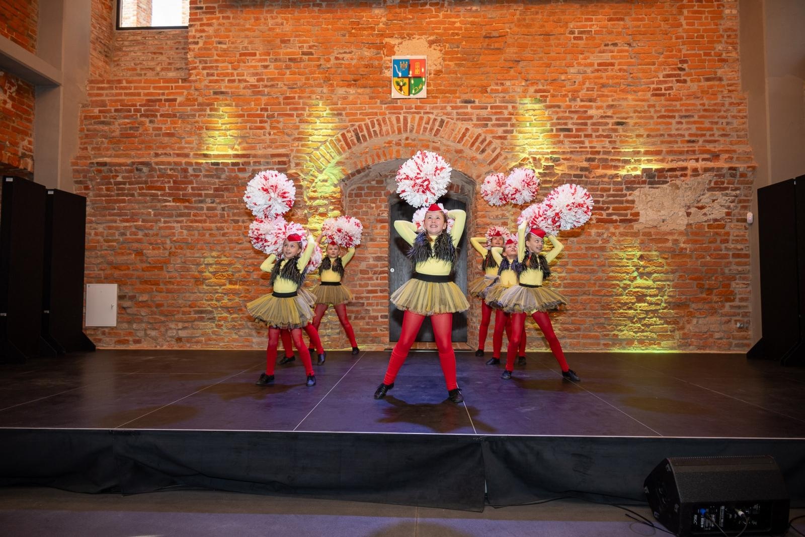 Zdjęcie w galerii na portalu naszraciborz.pl: Kiermasz Wielkanocny w niezwykłej scenerii tworkowskiego zamku [FOTO i WIDEO] wiadomości z regionu