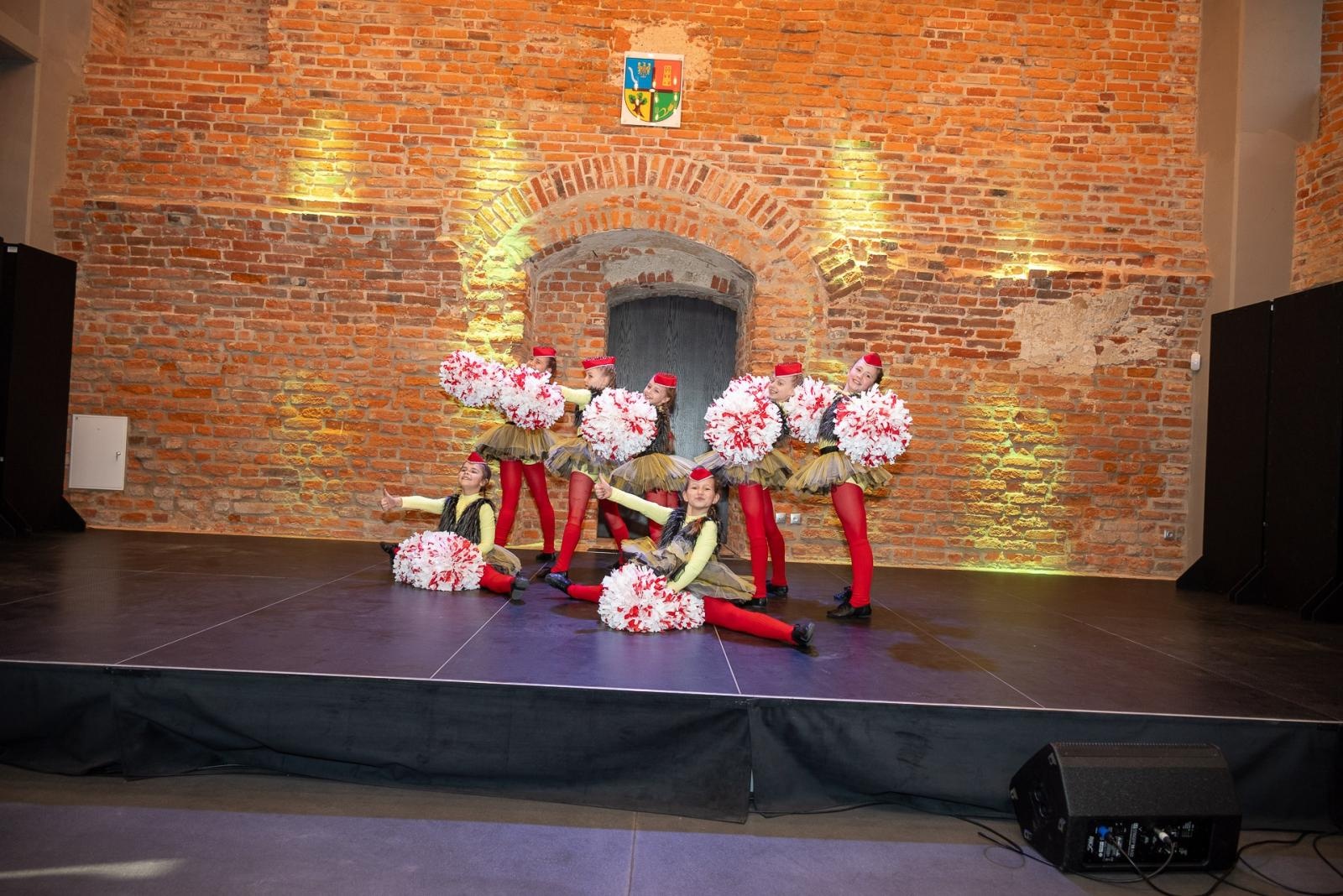 Zdjęcie w galerii na portalu naszraciborz.pl: Kiermasz Wielkanocny w niezwykłej scenerii tworkowskiego zamku [FOTO i WIDEO] wiadomości z regionu