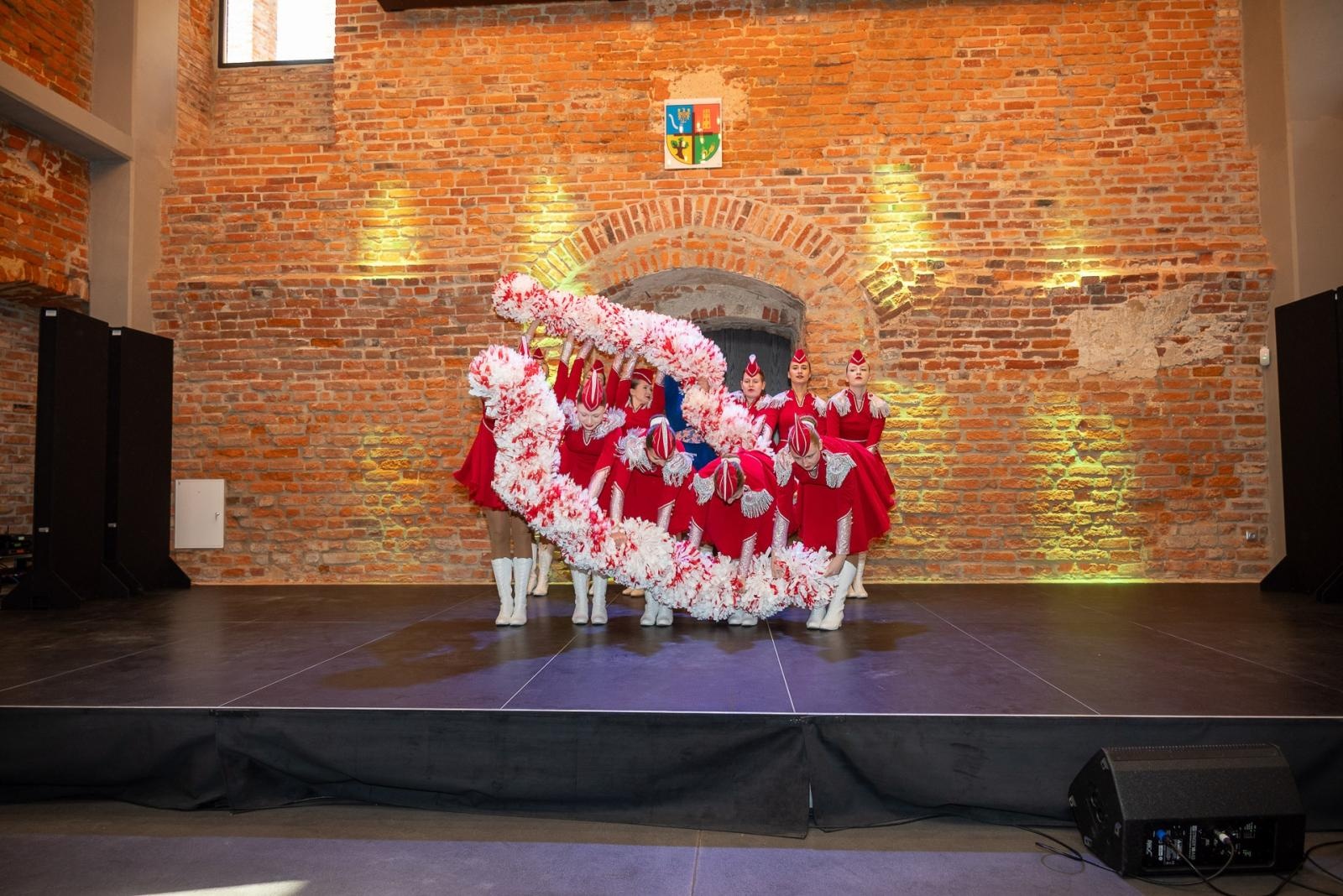 Zdjęcie w galerii na portalu naszraciborz.pl: Kiermasz Wielkanocny w niezwykłej scenerii tworkowskiego zamku [FOTO i WIDEO] wiadomości z regionu