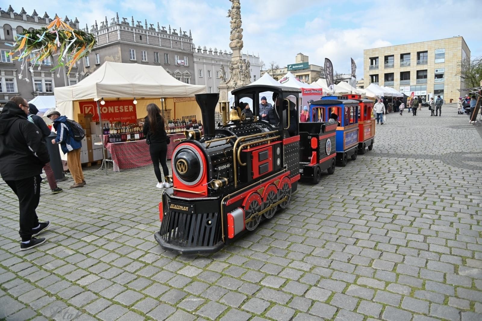 Zdjęcie w galerii na portalu naszraciborz.pl: Jarmark Wielkanocny na Rynku za nami [FOTO] wiadomości z regionu