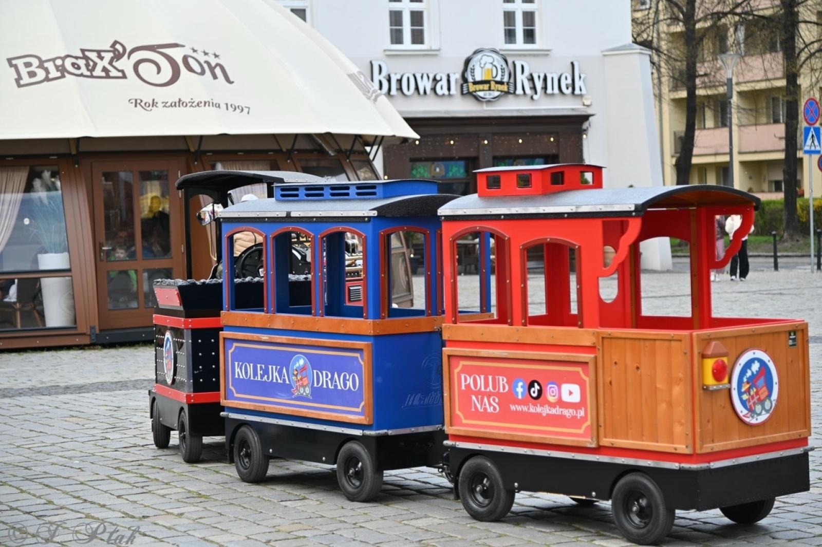 Zdjęcie w galerii na portalu naszraciborz.pl: Jarmark Wielkanocny na Rynku za nami [FOTO] wiadomości z regionu