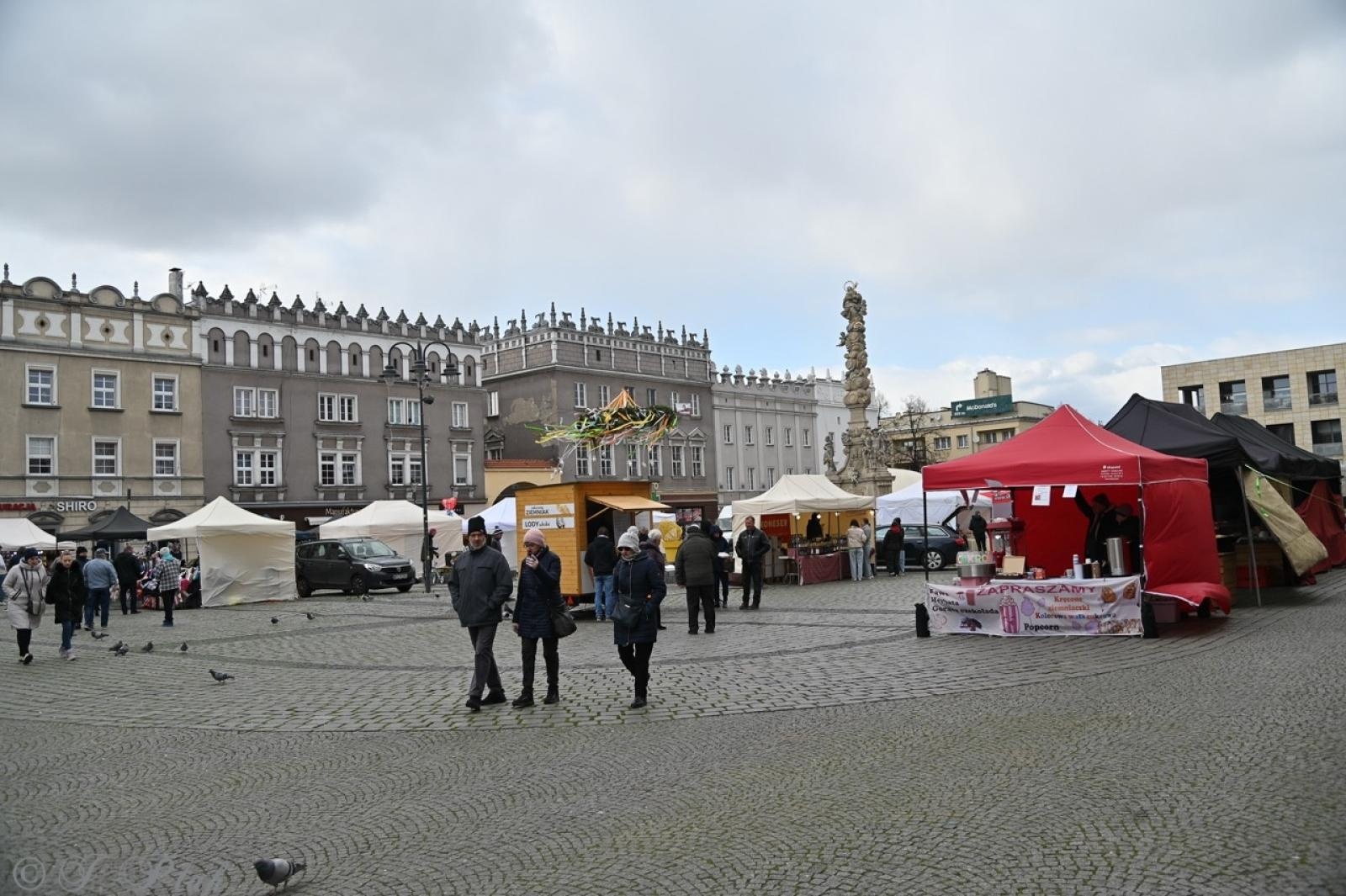 Zdjęcie w galerii na portalu naszraciborz.pl: Jarmark Wielkanocny na Rynku za nami [FOTO] wiadomości z regionu