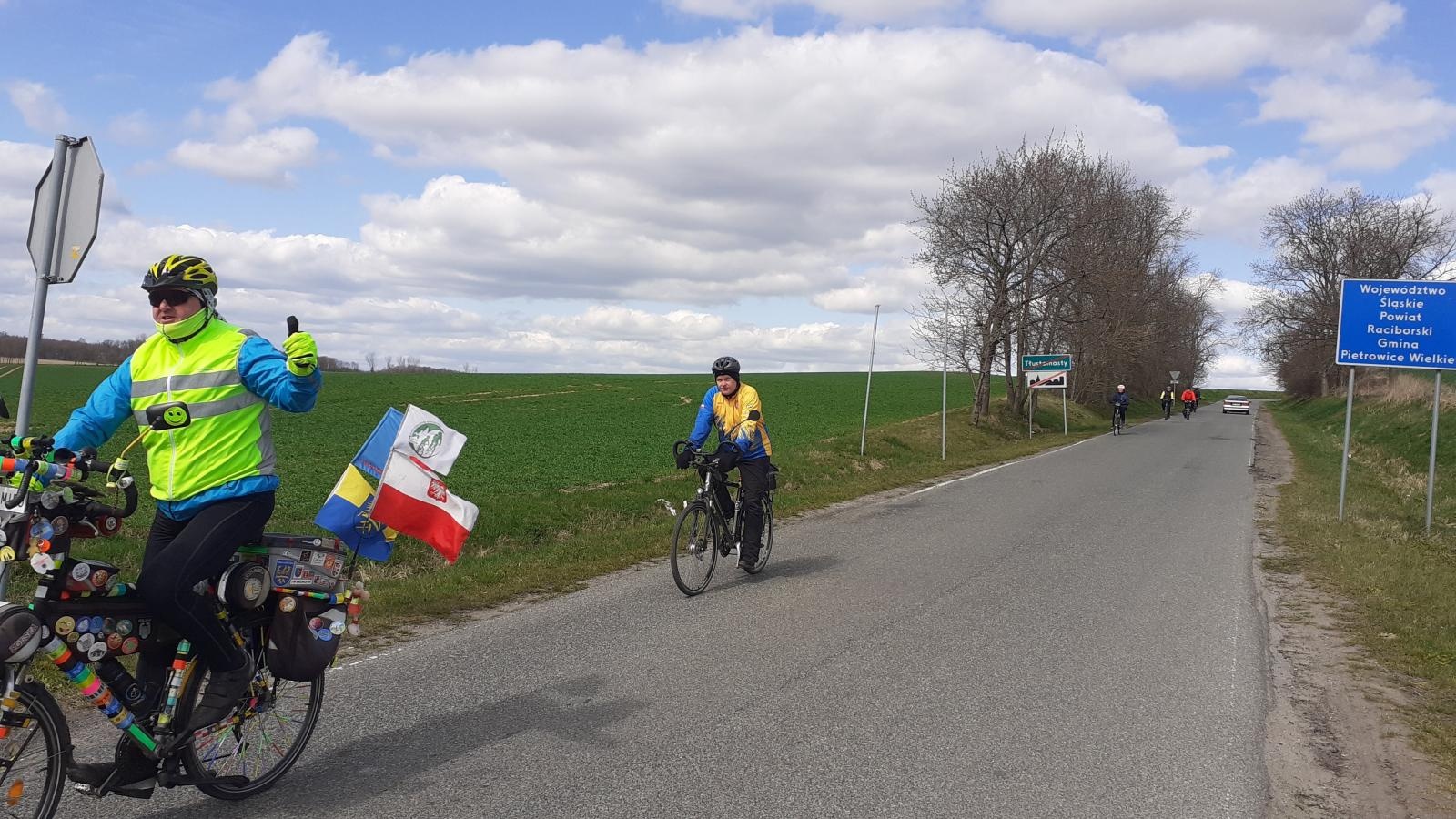 Zdjęcie w galerii na portalu naszraciborz.pl: Rowerowy Cyprzanów wystartował z nowym sezonem! Malownicza inauguracja i ambitne plany na 2025 rok wiadomości z regionu