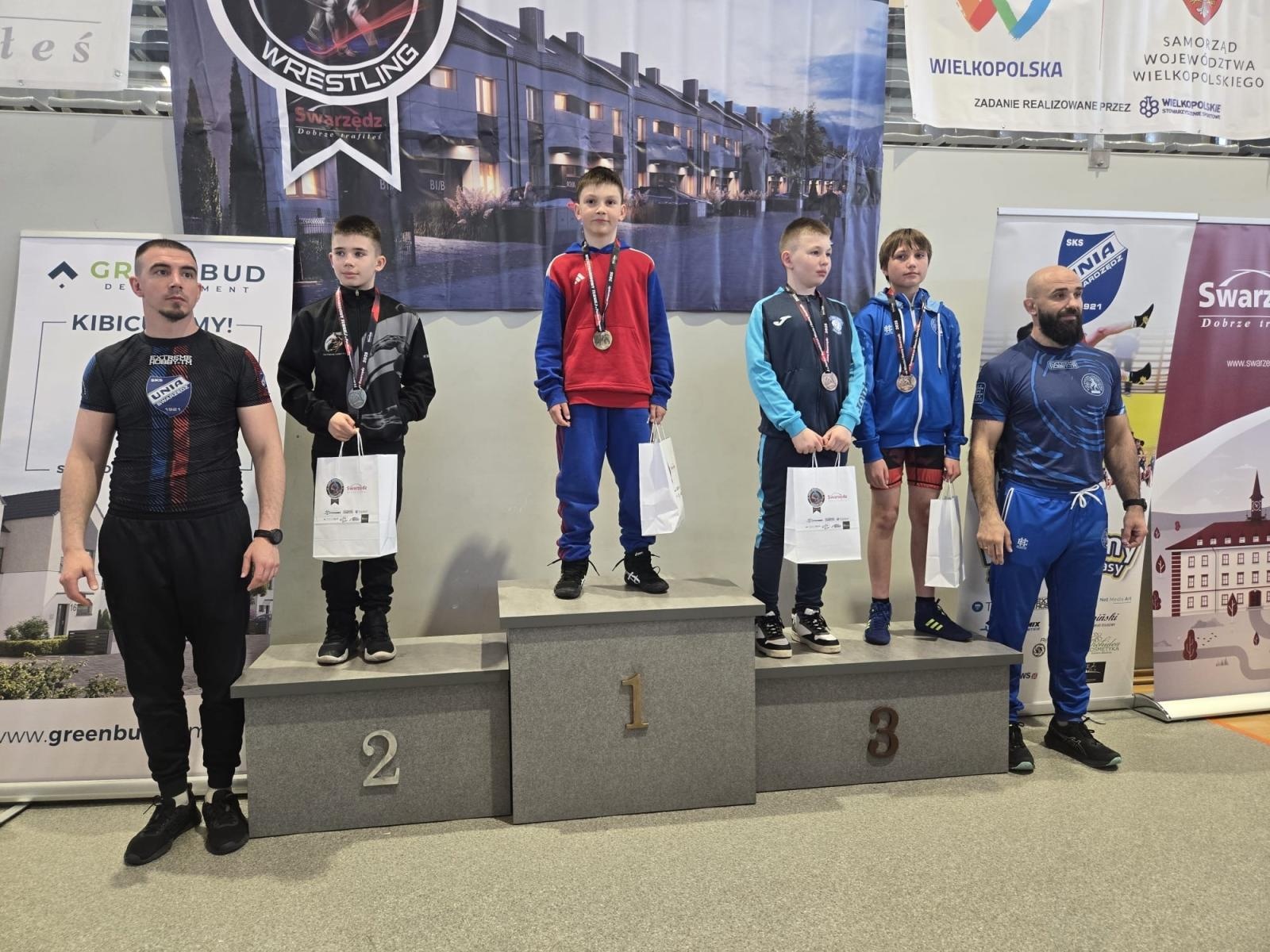 Zdjęcie w galerii na portalu naszraciborz.pl: Medalowy popis zapaśników Unii Racibórz w Swarzędzu wiadomości z regionu