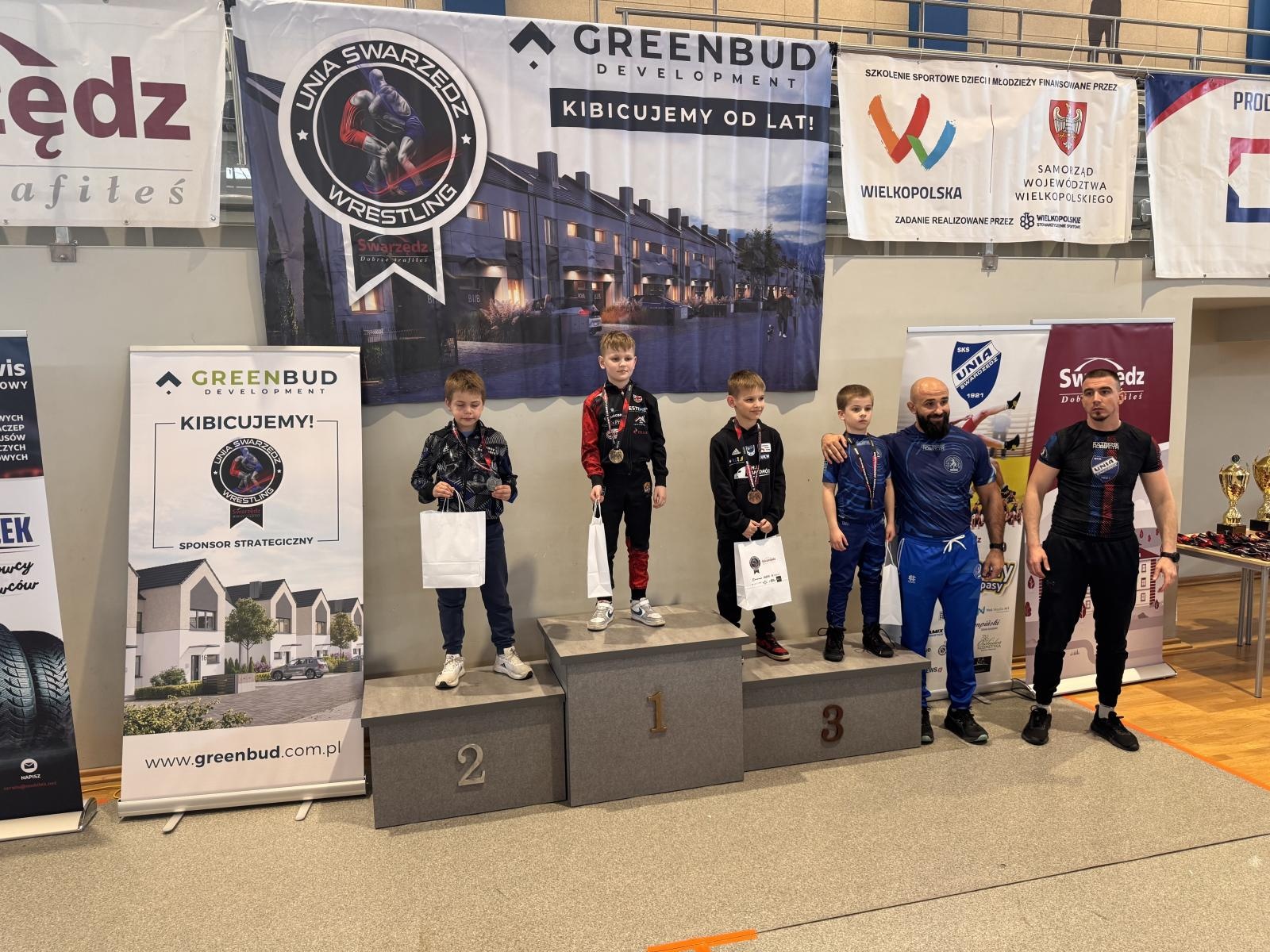 Zdjęcie w galerii na portalu naszraciborz.pl: Medalowy popis zapaśników Unii Racibórz w Swarzędzu wiadomości z regionu