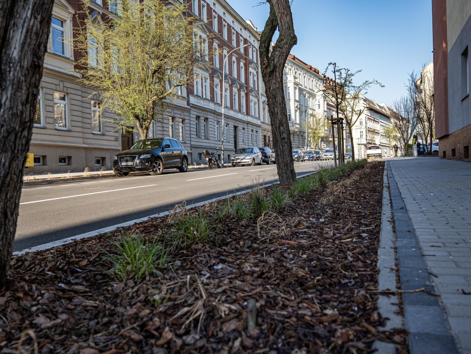Zdjęcie w galerii na portalu naszraciborz.pl: Trochę to trwało, ale się udało. Zakończył się remont ul. Staszica wiadomości z regionu