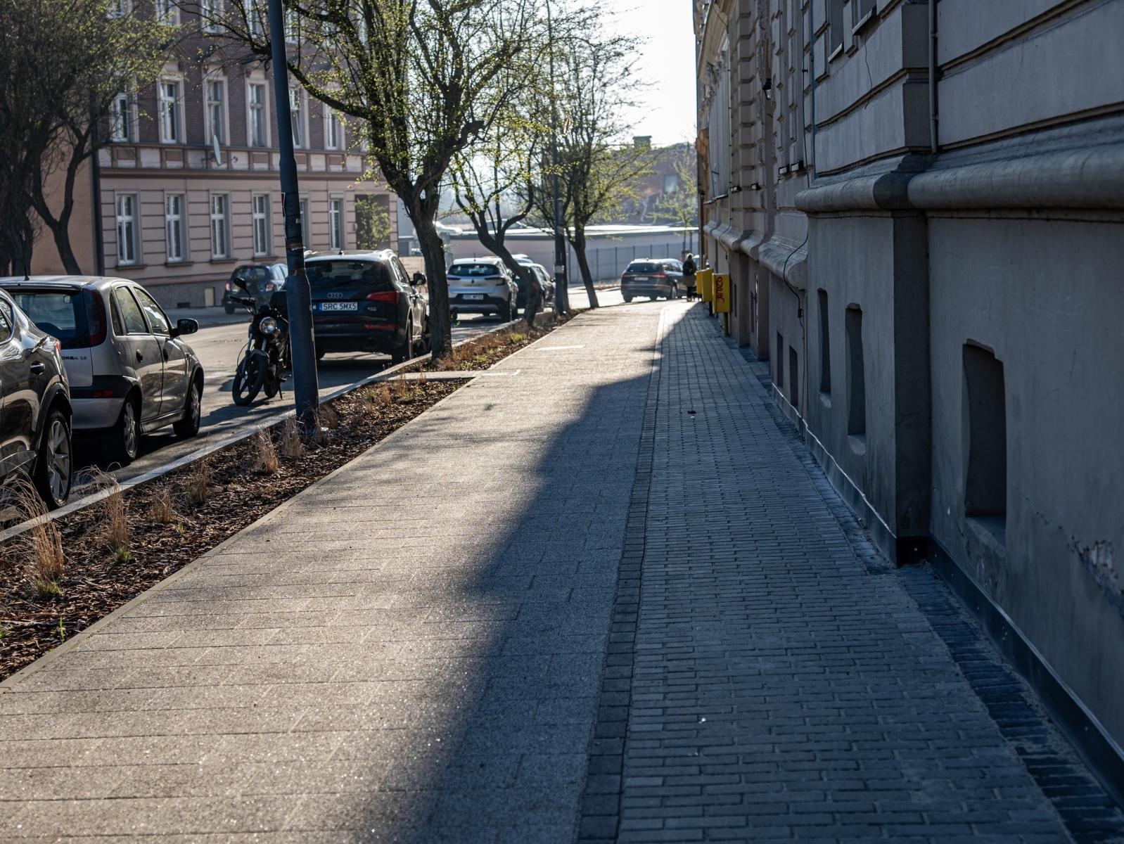 Zdjęcie w galerii na portalu naszraciborz.pl: Trochę to trwało, ale się udało. Zakończył się remont ul. Staszica wiadomości z regionu
