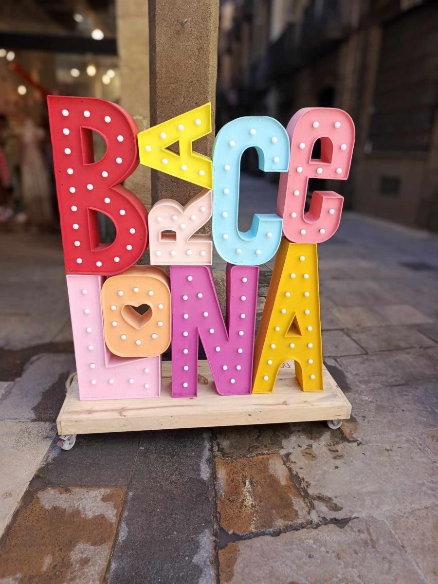 Zdjęcie w galerii na portalu naszraciborz.pl: Włoski styl, hiszpański klimat i francuski szyk – europejska wycieczka Mechanika wiadomości z regionu