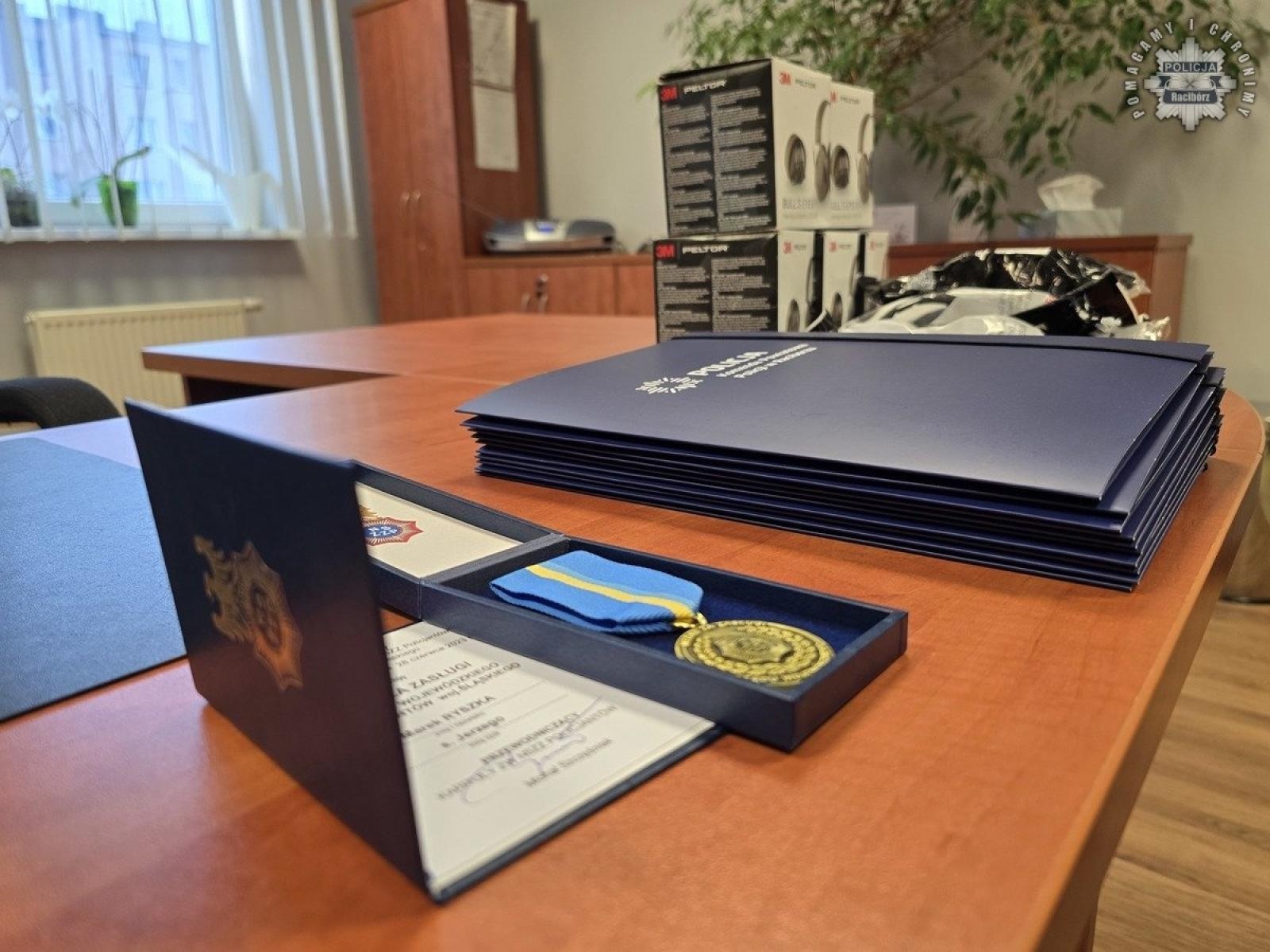 Zdjęcie w galerii na portalu naszraciborz.pl: Policyjne awanse w komendzie w Raciborzu wiadomości z regionu