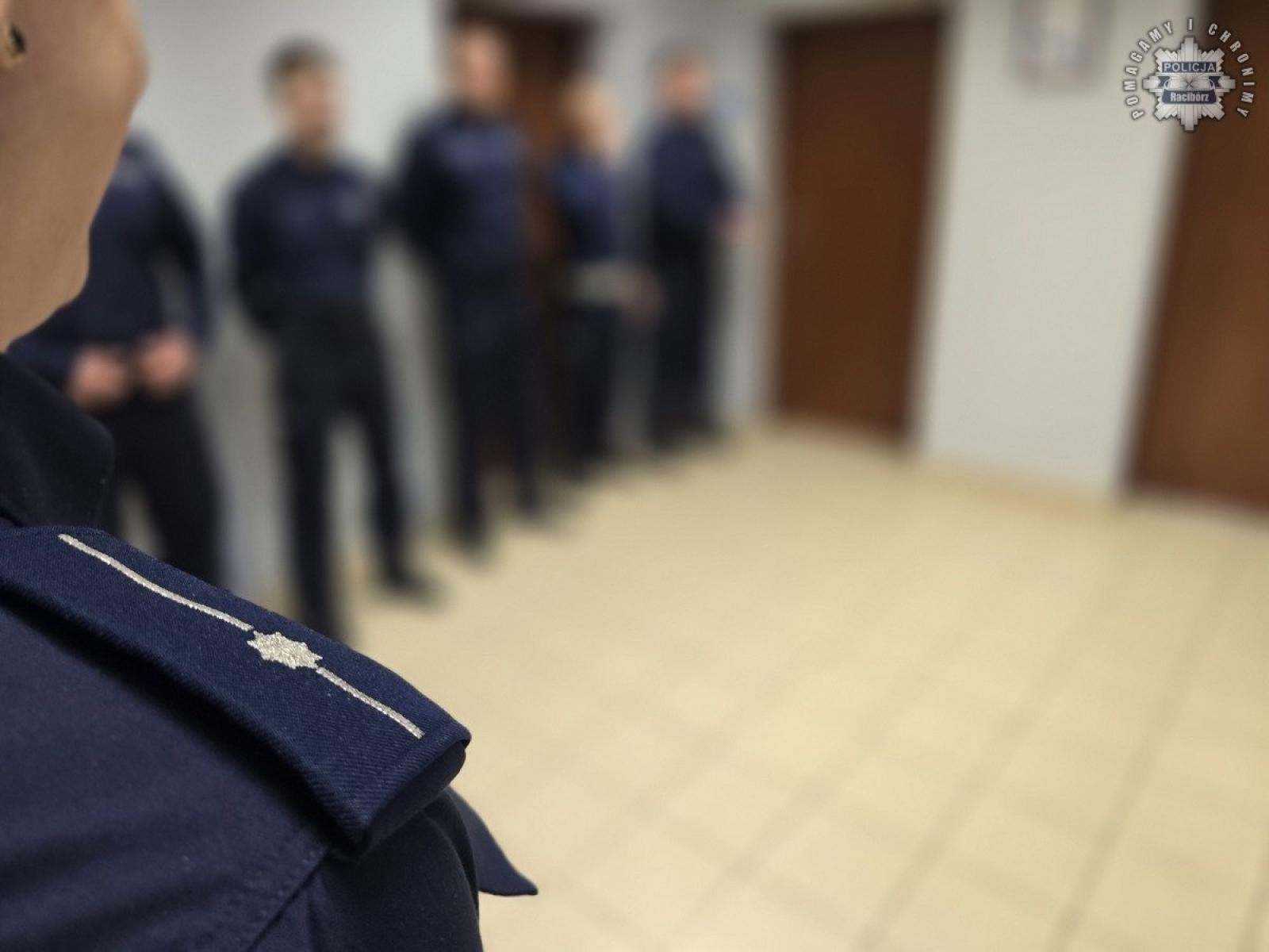 Zdjęcie w galerii na portalu naszraciborz.pl: Policyjne awanse w komendzie w Raciborzu wiadomości z regionu