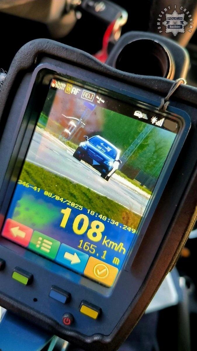 Zdjęcie w galerii na portalu naszraciborz.pl: Zdecydowanie za szybko! Dwóch kierowców straciło prawo jazdy na Gliwickiej wiadomości z regionu