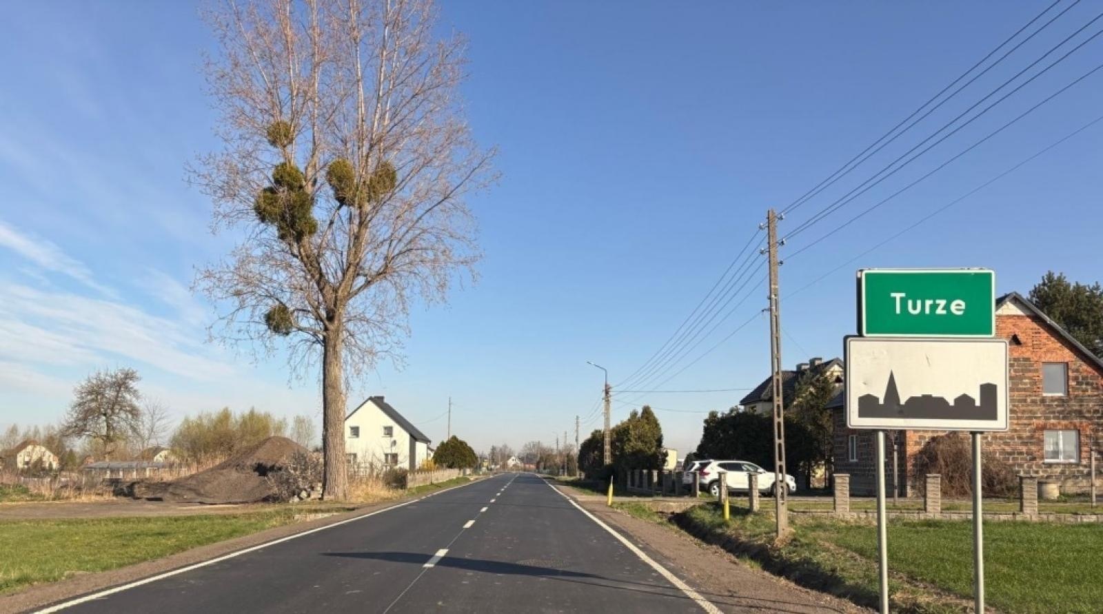 Zdjęcie w galerii na portalu naszraciborz.pl: Nowa droga powiatowa w Turzu już otwarta wiadomości z regionu