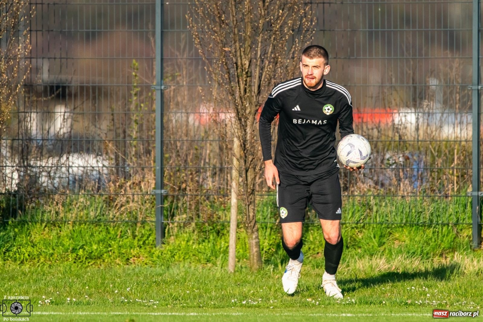 Zdjęcie w galerii na portalu naszraciborz.pl: Czekali na tę chwilę dwadzieścia dwa lata. Unia Racibórz z Pucharem Polski na szczeblu Podokręgu [FOTO i WIDEO] wiadomości z regionu