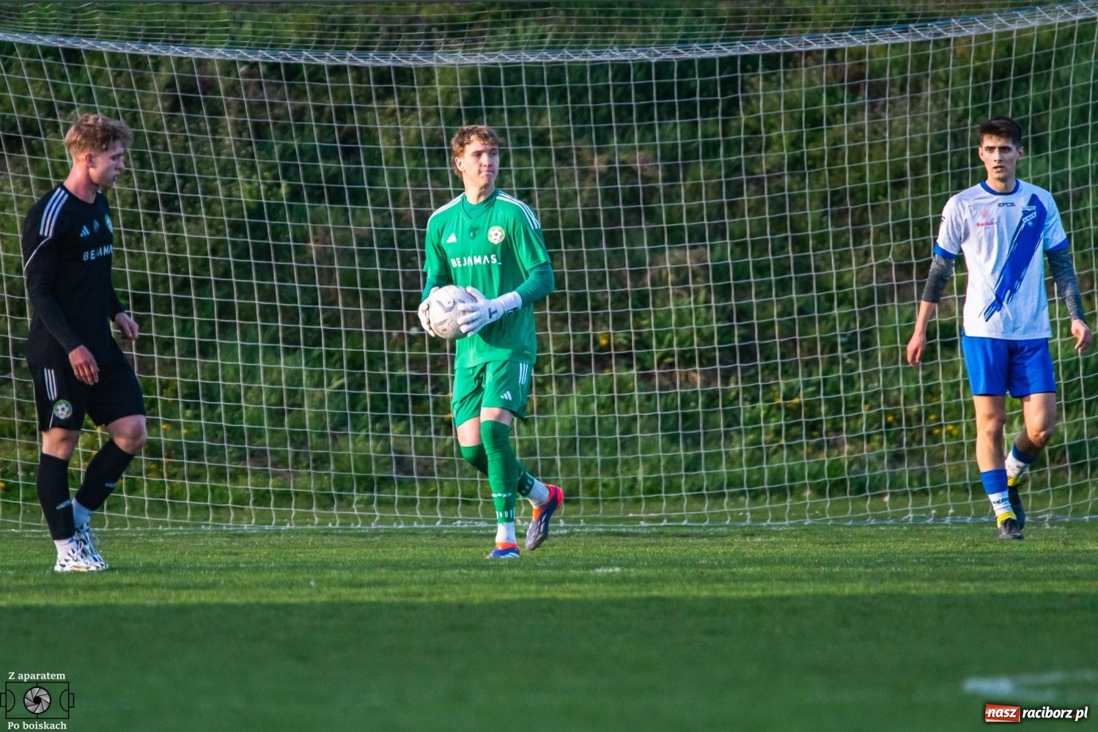 Zdjęcie w galerii na portalu naszraciborz.pl: Czekali na tę chwilę dwadzieścia dwa lata. Unia Racibórz z Pucharem Polski na szczeblu Podokręgu [FOTO i WIDEO] wiadomości z regionu