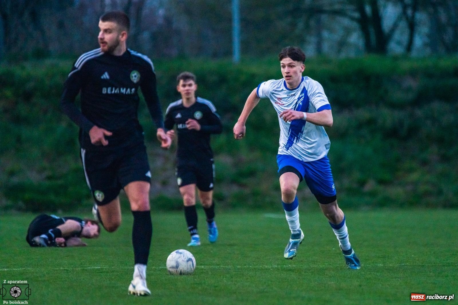 Zdjęcie w galerii na portalu naszraciborz.pl: Czekali na tę chwilę dwadzieścia dwa lata. Unia Racibórz z Pucharem Polski na szczeblu Podokręgu [FOTO i WIDEO] wiadomości z regionu