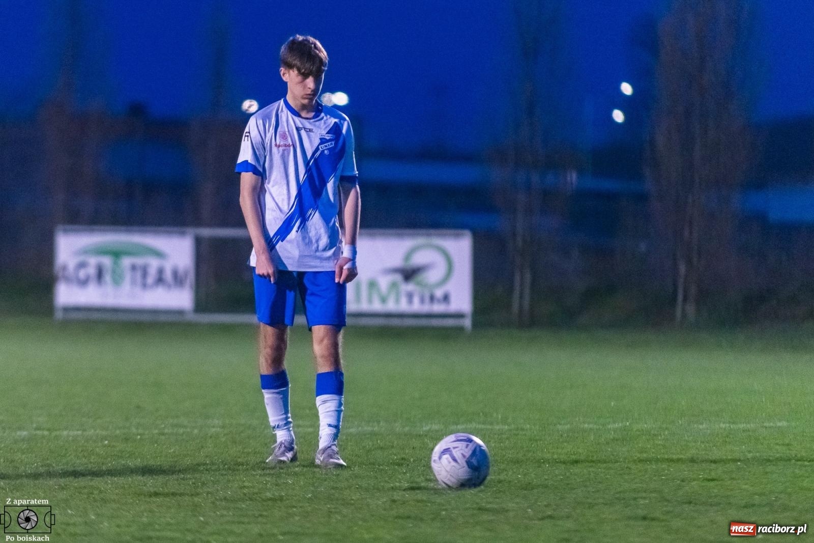 Zdjęcie w galerii na portalu naszraciborz.pl: Czekali na tę chwilę dwadzieścia dwa lata. Unia Racibórz z Pucharem Polski na szczeblu Podokręgu [FOTO i WIDEO] wiadomości z regionu