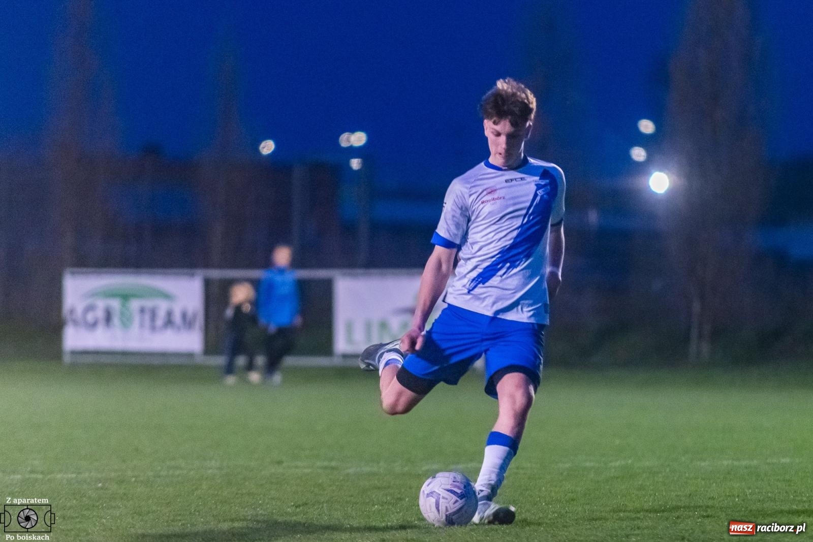Zdjęcie w galerii na portalu naszraciborz.pl: Czekali na tę chwilę dwadzieścia dwa lata. Unia Racibórz z Pucharem Polski na szczeblu Podokręgu [FOTO i WIDEO] wiadomości z regionu
