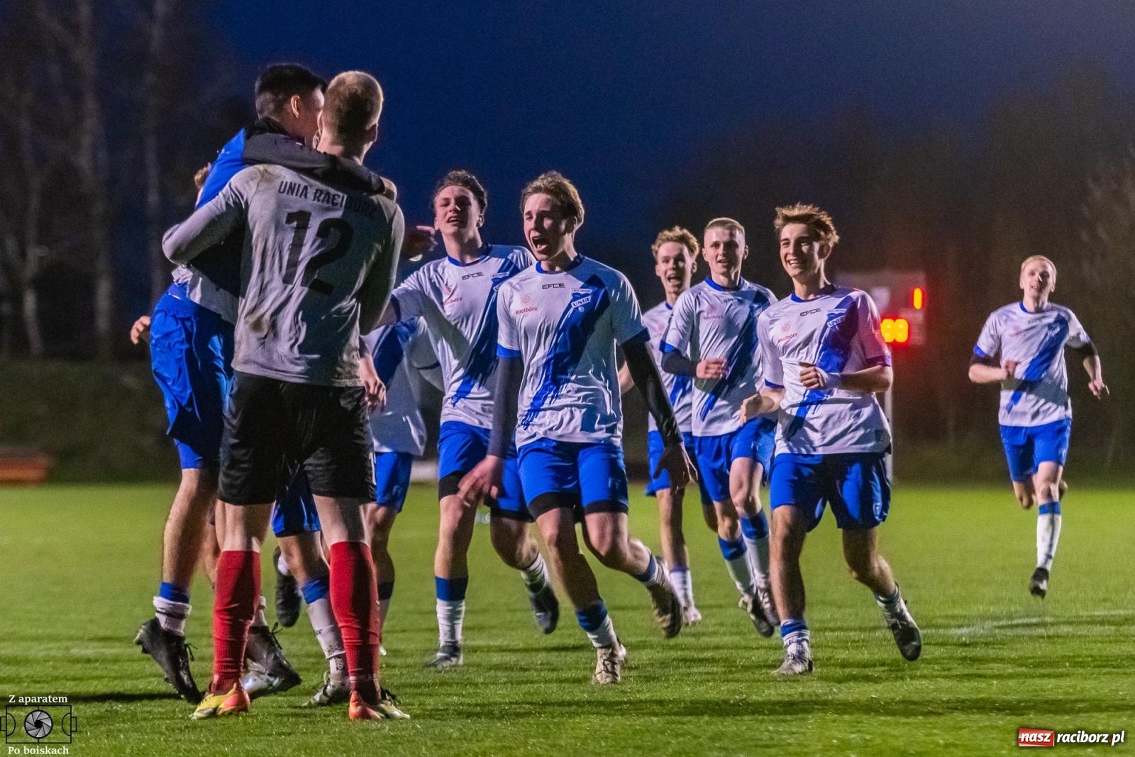 Zdjęcie w galerii na portalu naszraciborz.pl: Czekali na tę chwilę dwadzieścia dwa lata. Unia Racibórz z Pucharem Polski na szczeblu Podokręgu [FOTO i WIDEO] wiadomości z regionu