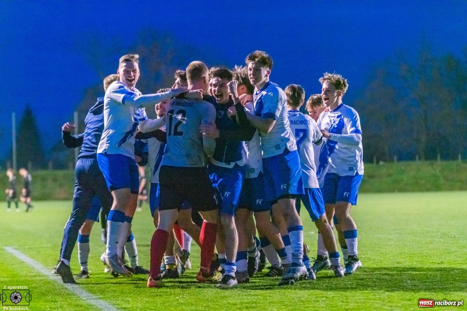 Zdjęcie w galerii na portalu naszraciborz.pl: Czekali na tę chwilę dwadzieścia dwa lata. Unia Racibórz z Pucharem Polski na szczeblu Podokręgu [FOTO i WIDEO] wiadomości z regionu
