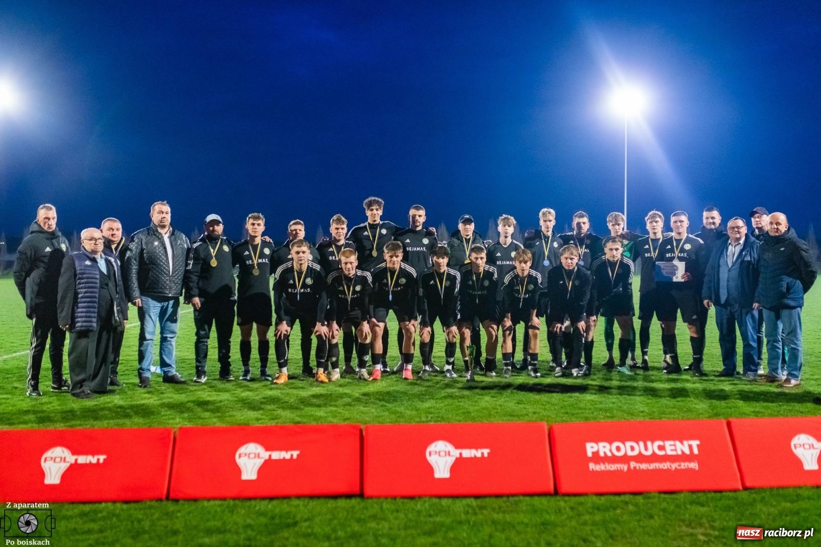 Zdjęcie w galerii na portalu naszraciborz.pl: Czekali na tę chwilę dwadzieścia dwa lata. Unia Racibórz z Pucharem Polski na szczeblu Podokręgu [FOTO i WIDEO] wiadomości z regionu