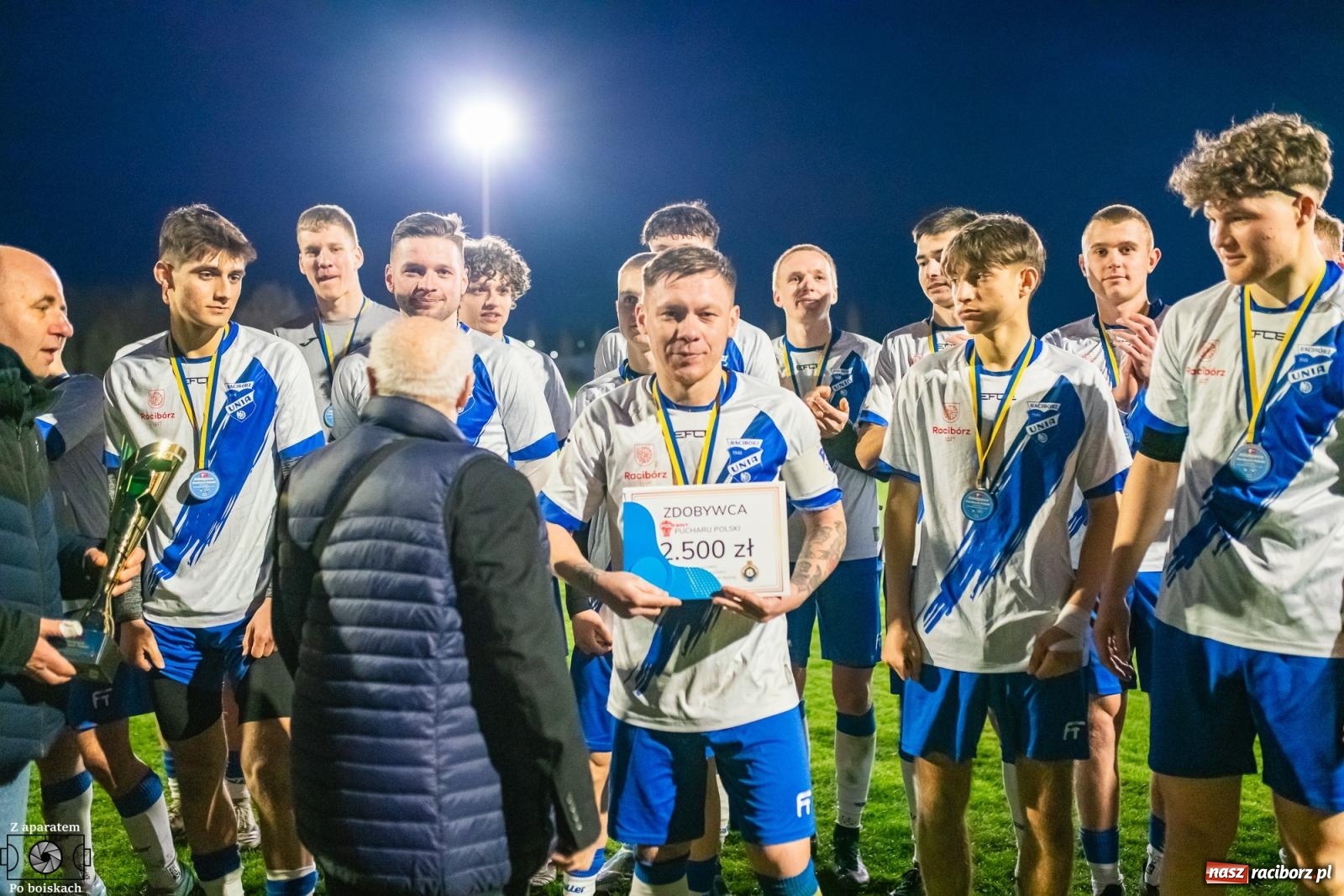 Zdjęcie w galerii na portalu naszraciborz.pl: Czekali na tę chwilę dwadzieścia dwa lata. Unia Racibórz z Pucharem Polski na szczeblu Podokręgu [FOTO i WIDEO] wiadomości z regionu