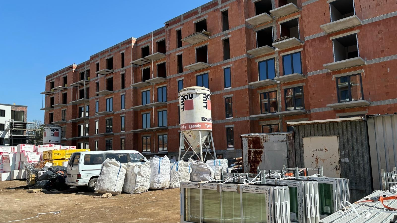 Zdjęcie w galerii na portalu naszraciborz.pl: Wizytacja terenowa inwestycji mieszkaniowej przy ulicy Łąkowej. Można składać wnioski wiadomości z regionu