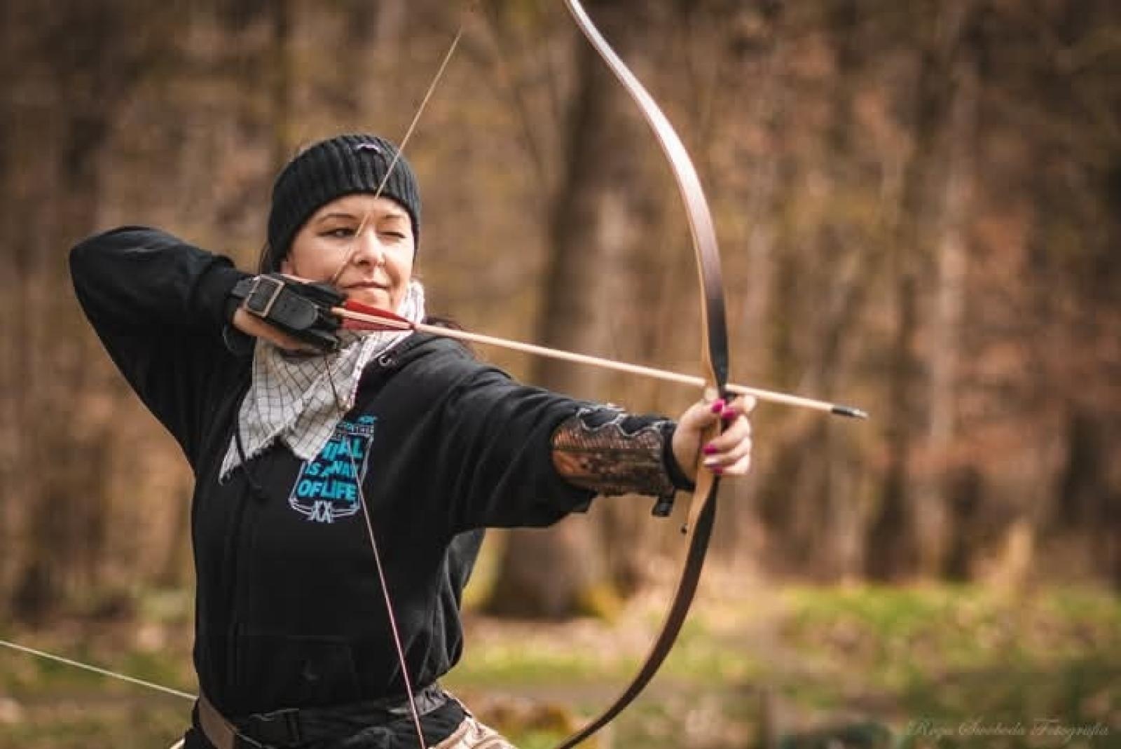 Zdjęcie w galerii na portalu naszraciborz.pl: Relacja z zawodów łuczniczych Raciborskie 7 i pół D – strzała tradycji w sercu lasów Obora wiadomości z regionu
