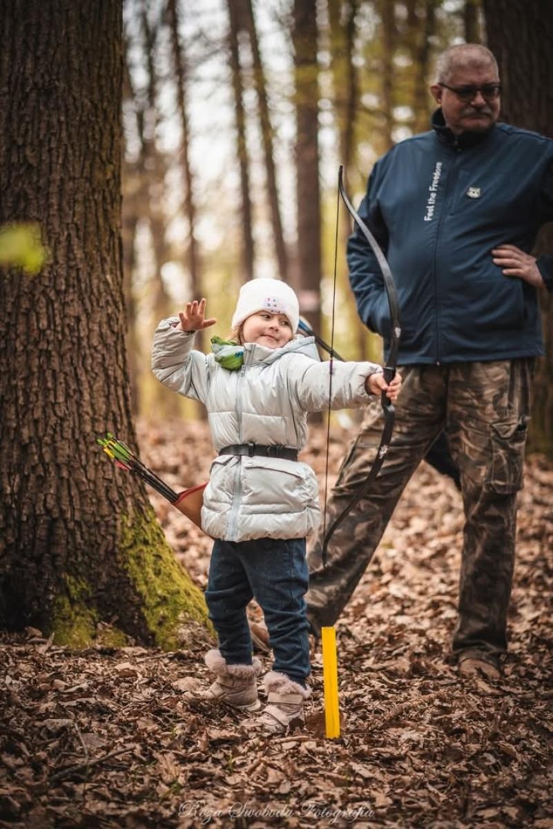 Zdjęcie w galerii na portalu naszraciborz.pl: Relacja z zawodów łuczniczych Raciborskie 7 i pół D – strzała tradycji w sercu lasów Obora wiadomości z regionu