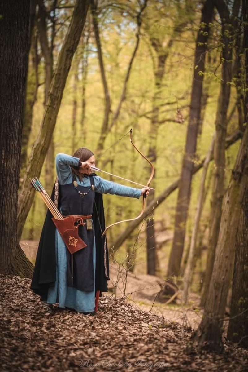 Zdjęcie w galerii na portalu naszraciborz.pl: Relacja z zawodów łuczniczych Raciborskie 7 i pół D – strzała tradycji w sercu lasów Obora wiadomości z regionu