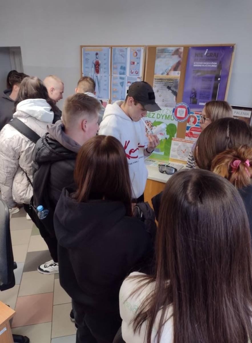 Zdjęcie w galerii na portalu naszraciborz.pl: Bezpieczeństwo zdrowotne – wspólna odpowiedzialność. Dzień otwarty w PSEE wiadomości z regionu