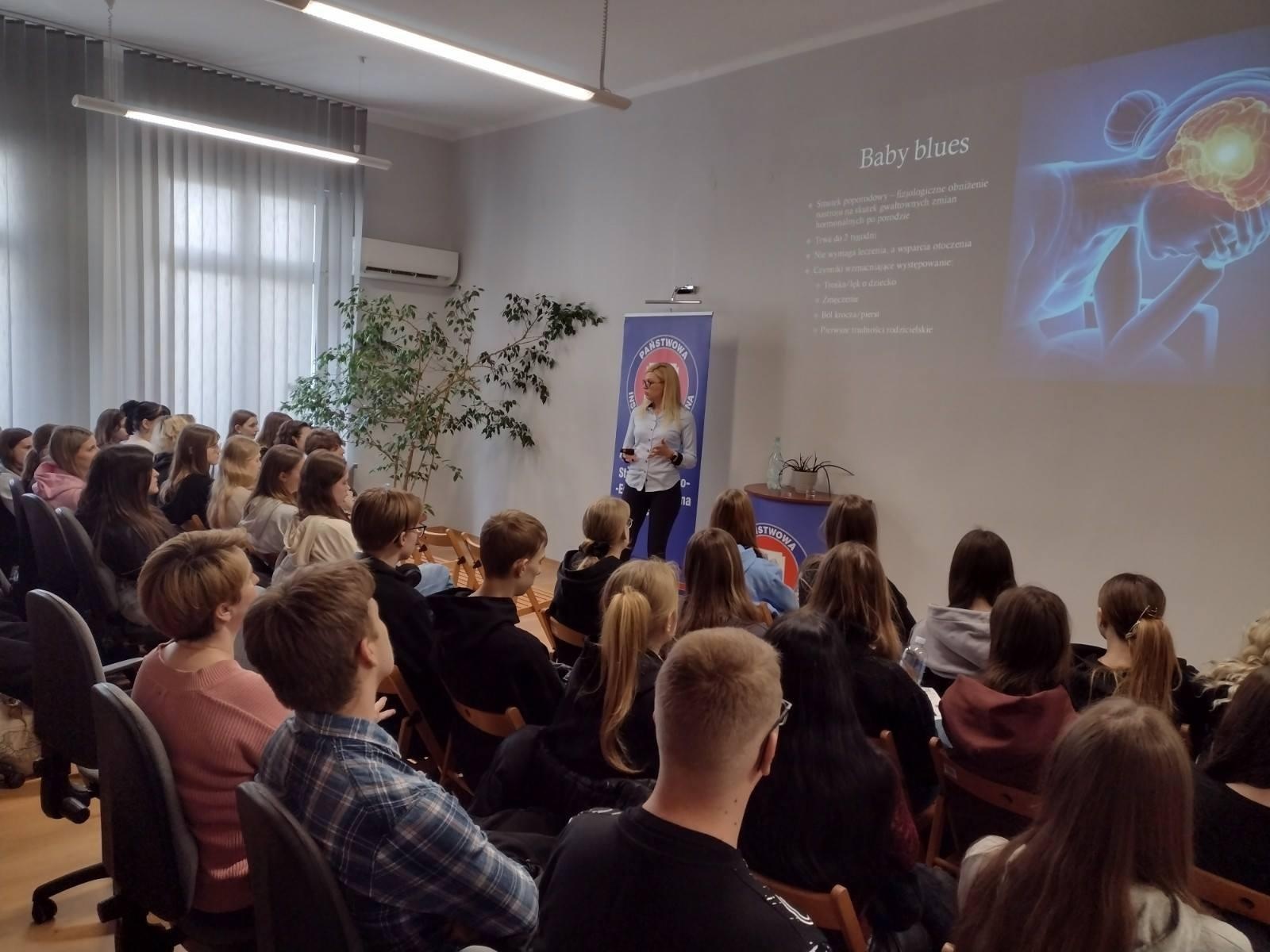 Zdjęcie w galerii na portalu naszraciborz.pl: Bezpieczeństwo zdrowotne – wspólna odpowiedzialność. Dzień otwarty w PSEE wiadomości z regionu