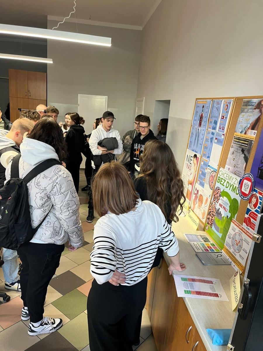 Zdjęcie w galerii na portalu naszraciborz.pl: Bezpieczeństwo zdrowotne – wspólna odpowiedzialność. Dzień otwarty w PSEE wiadomości z regionu