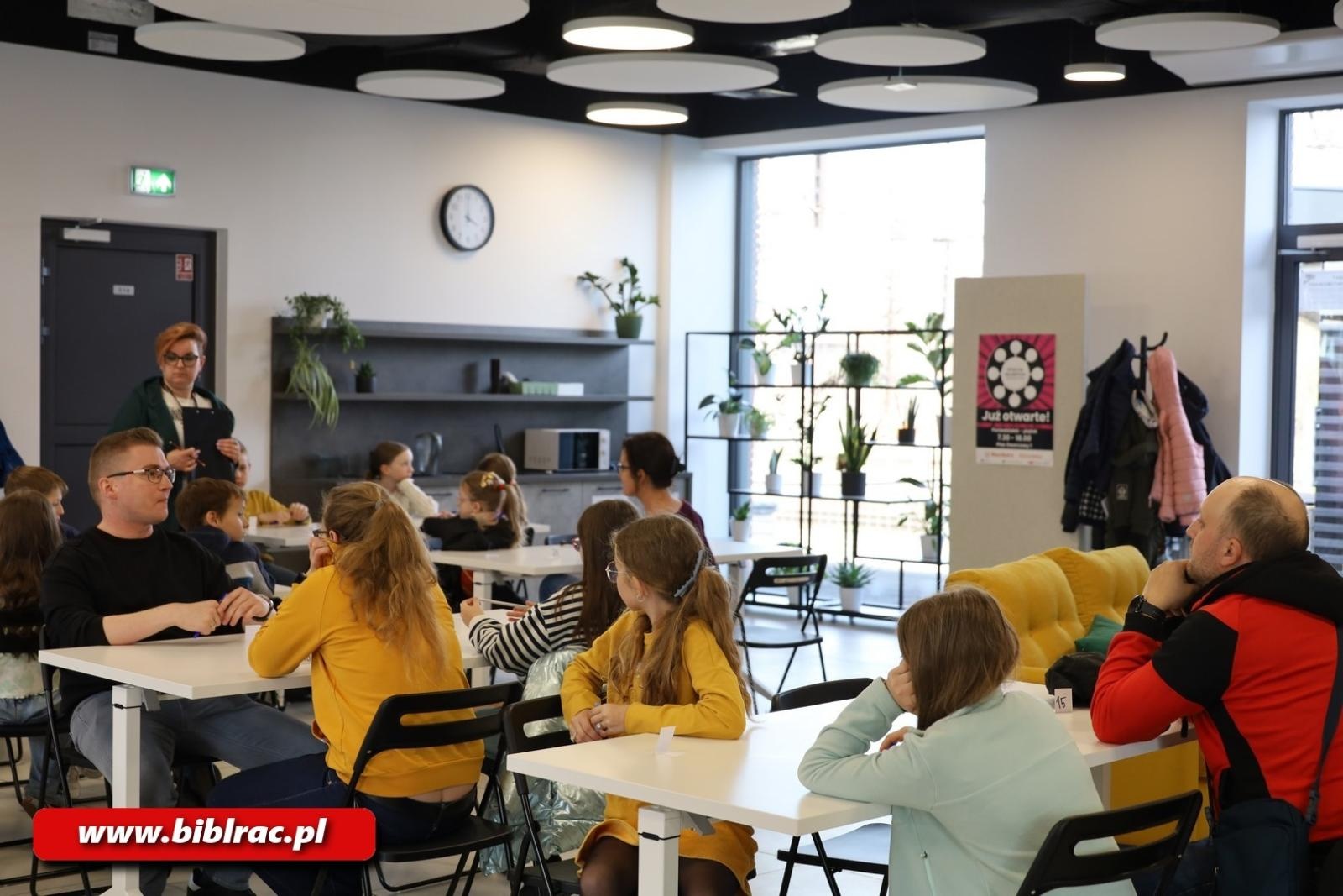 Zdjęcie w galerii na portalu naszraciborz.pl: 25 lat Harry'ego Pottera w Polsce - konkurs wiedzy rozstrzygnięty wiadomości z regionu