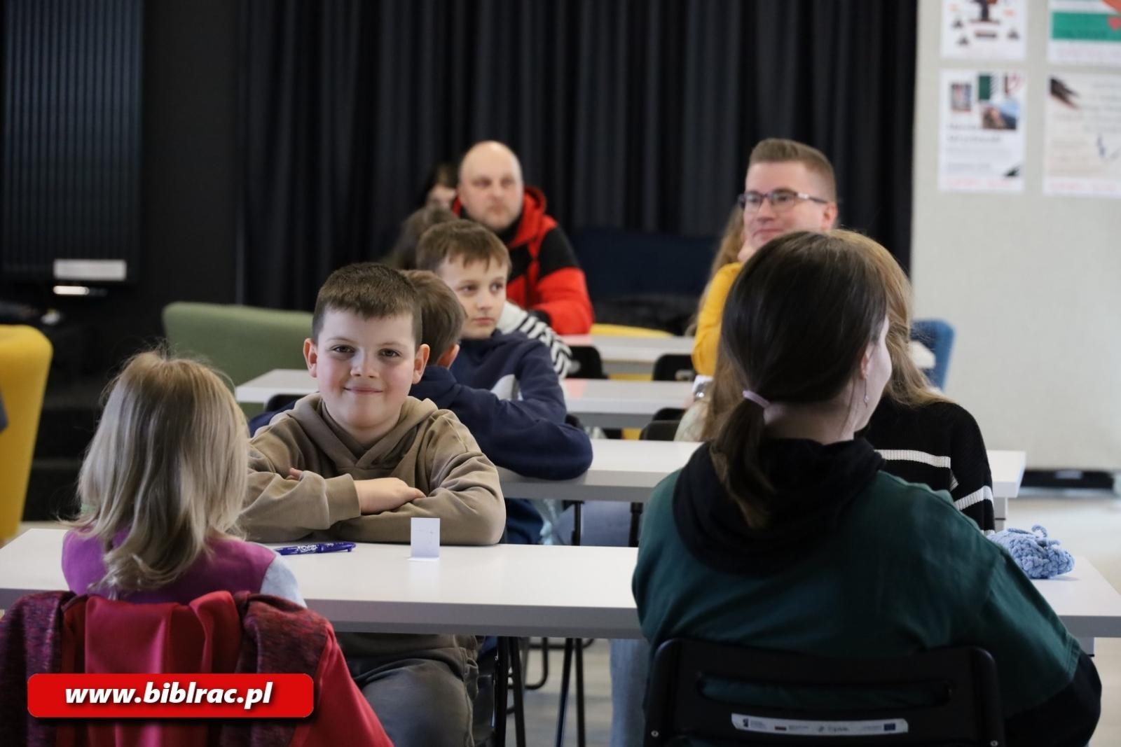 Zdjęcie w galerii na portalu naszraciborz.pl: 25 lat Harry'ego Pottera w Polsce - konkurs wiedzy rozstrzygnięty wiadomości z regionu