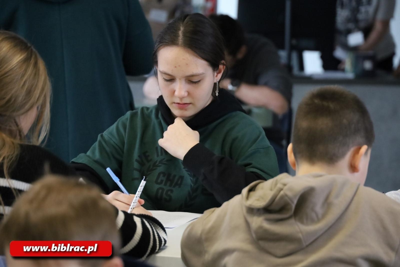 Zdjęcie w galerii na portalu naszraciborz.pl: 25 lat Harry'ego Pottera w Polsce - konkurs wiedzy rozstrzygnięty wiadomości z regionu
