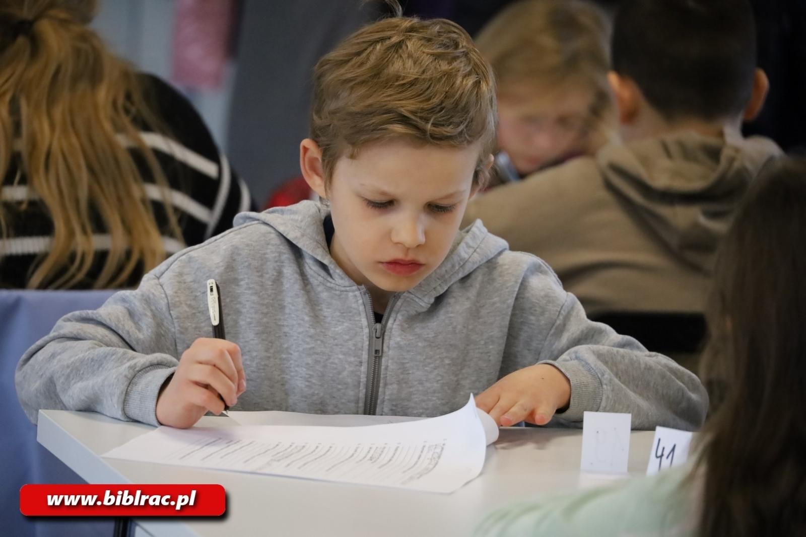Zdjęcie w galerii na portalu naszraciborz.pl: 25 lat Harry'ego Pottera w Polsce - konkurs wiedzy rozstrzygnięty wiadomości z regionu
