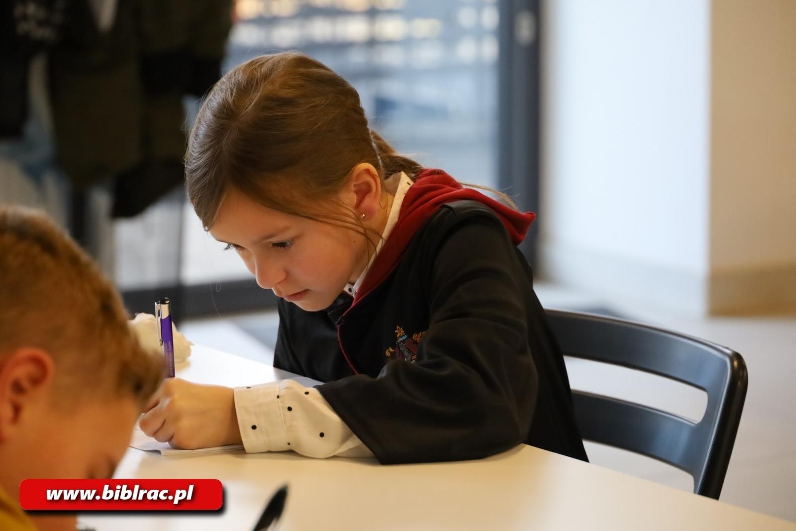 Zdjęcie w galerii na portalu naszraciborz.pl: 25 lat Harry'ego Pottera w Polsce - konkurs wiedzy rozstrzygnięty wiadomości z regionu