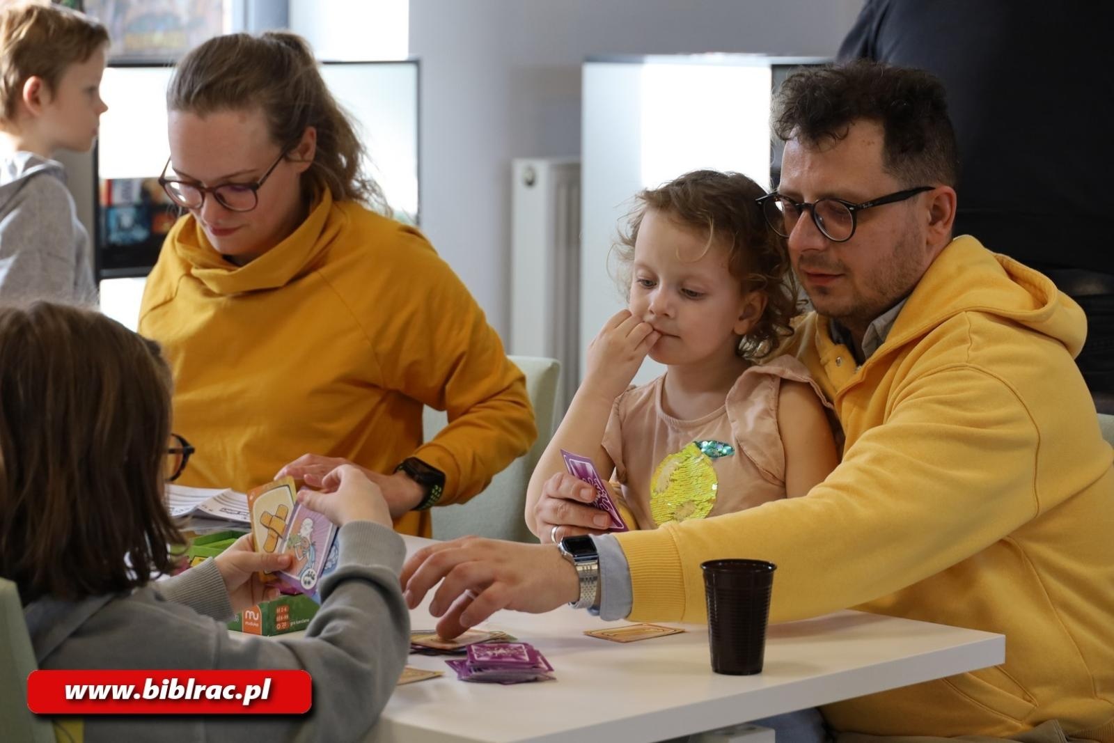 Zdjęcie w galerii na portalu naszraciborz.pl: 25 lat Harry'ego Pottera w Polsce - konkurs wiedzy rozstrzygnięty wiadomości z regionu