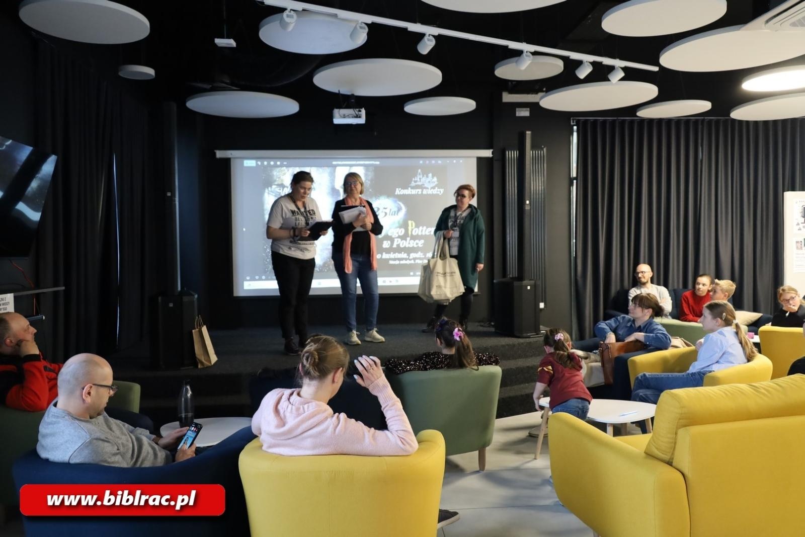 Zdjęcie w galerii na portalu naszraciborz.pl: 25 lat Harry'ego Pottera w Polsce - konkurs wiedzy rozstrzygnięty wiadomości z regionu