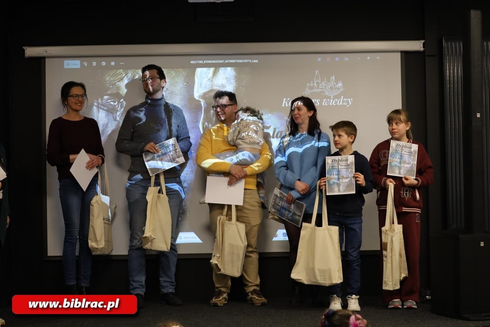 Zdjęcie w galerii na portalu naszraciborz.pl: 25 lat Harry'ego Pottera w Polsce - konkurs wiedzy rozstrzygnięty wiadomości z regionu