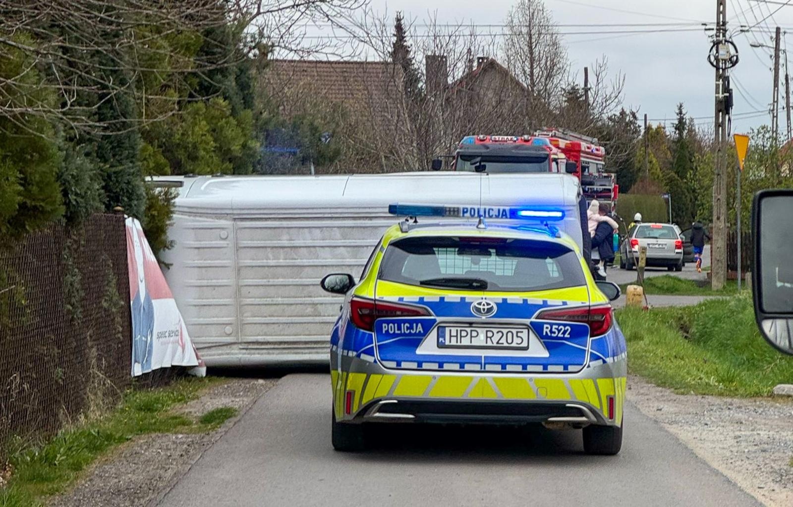 Zdjęcie w galerii na portalu naszraciborz.pl: Zderzenie vw passata z iveco w Markowicach [FOTO] wiadomości z regionu