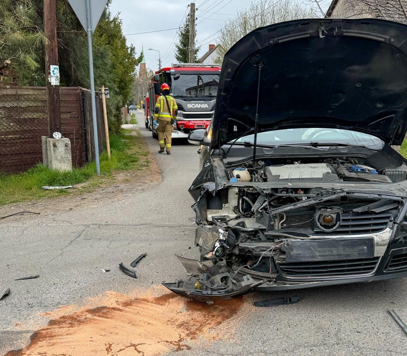 Zdjęcie w galerii na portalu naszraciborz.pl: Zderzenie vw passata z iveco w Markowicach [FOTO] wiadomości z regionu