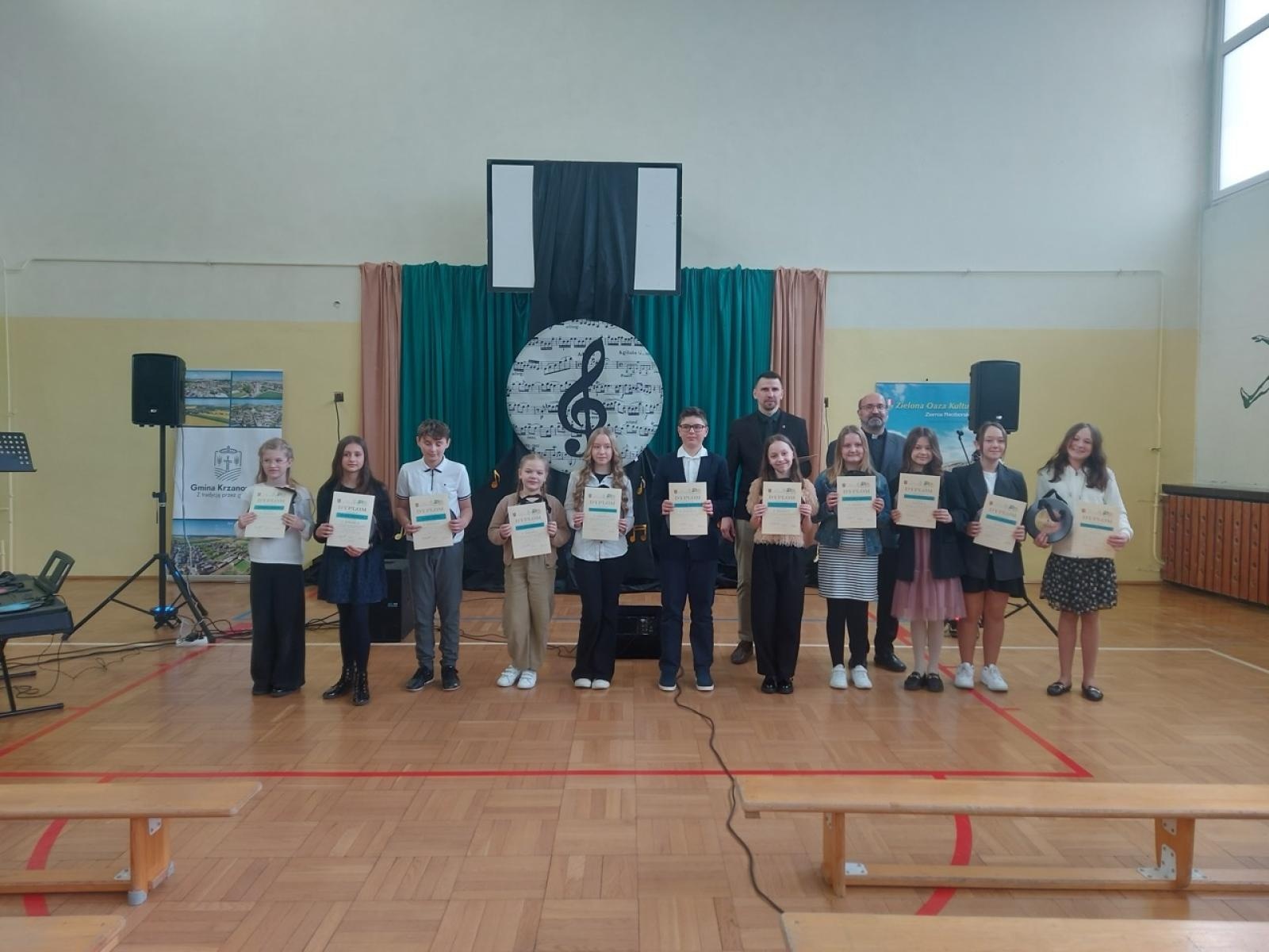 Zdjęcie w galerii na portalu naszraciborz.pl: Śpiewajmy Panu! - konkurs piosenki religijnej w Borucinie wiadomości z regionu