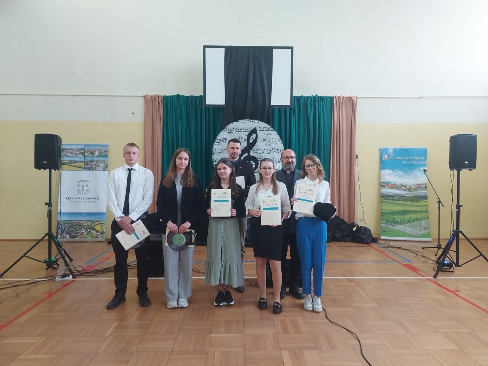 Zdjęcie w galerii na portalu naszraciborz.pl: Śpiewajmy Panu! - konkurs piosenki religijnej w Borucinie wiadomości z regionu