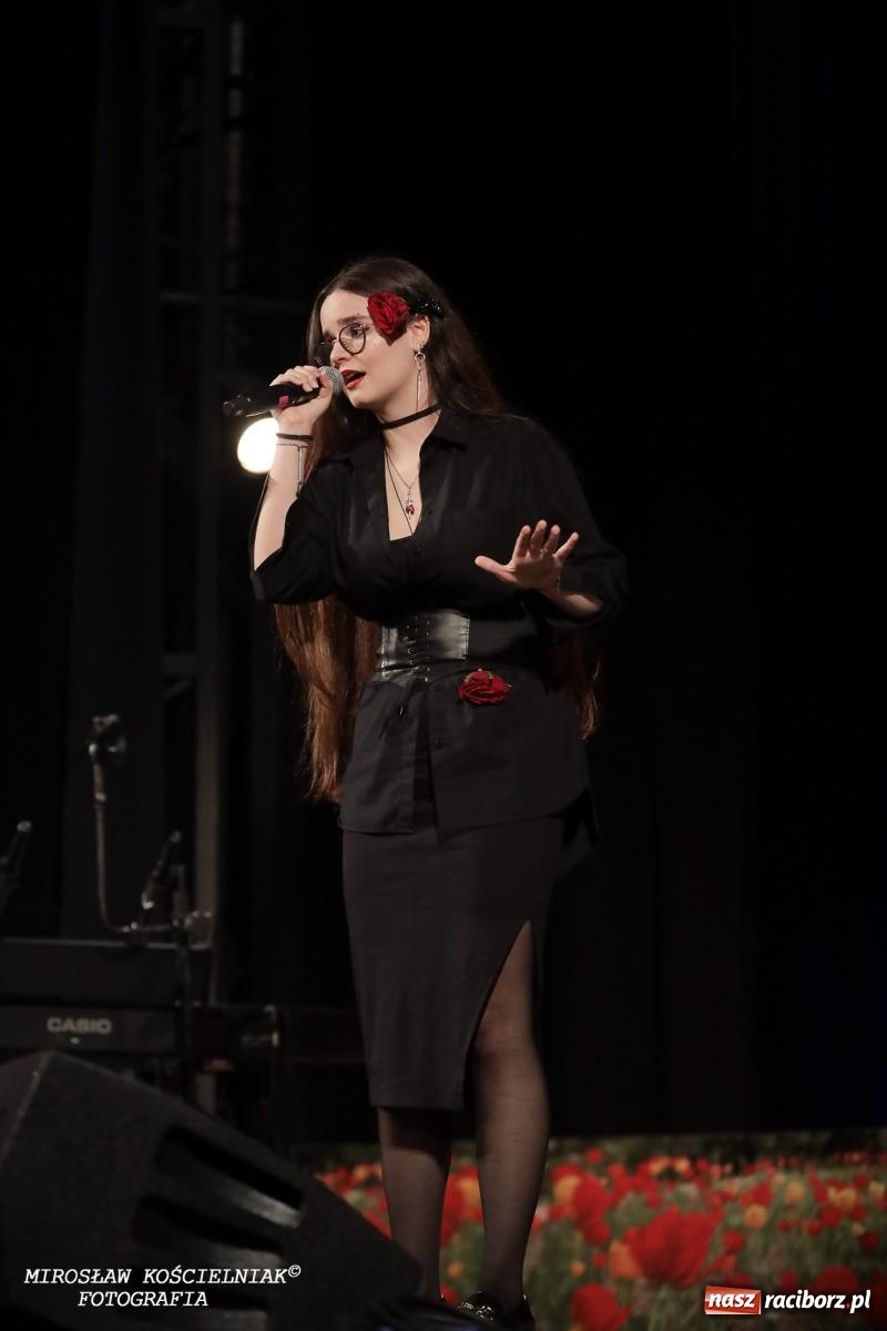 Zdjęcie w galerii na portalu naszraciborz.pl: Muzyka, pasja i język hiszpański – XI Ogólnopolski Konkurs Piosenki Hiszpańskojęzycznej rozstrzygnięty wiadomości z regionu